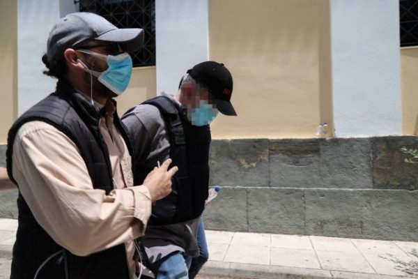Δίκη «ψευτογιατρού»: Προτείνει την ενοχή του για 5 απόπειρες ανθρωποκτονίας ο εισαγγελέας