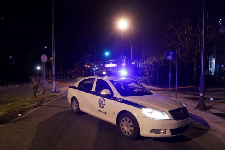 Άνω Λιόσια: Άγνωστοι εγκατέλειψαν κλεμμένο αυτοκίνητο με μια βόμβα – Έγινε ελεγχόμενη έκρηξη