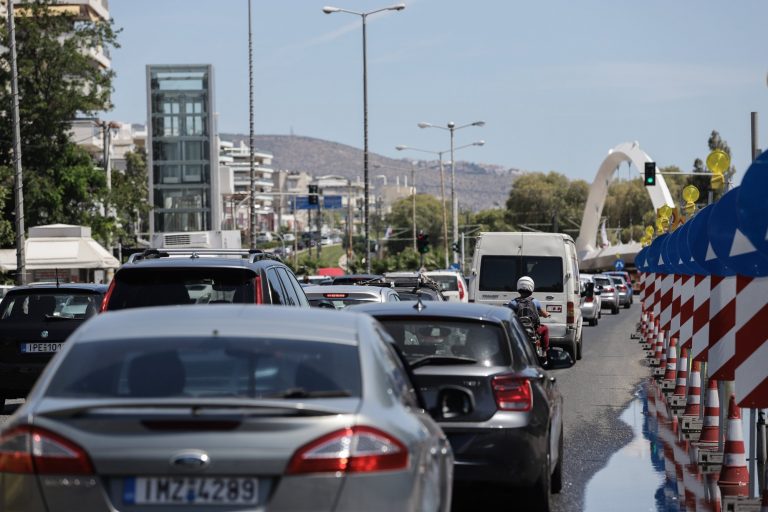 Λεωφόρος Ποσειδώνος: Σε ισχύ προσωρινές κυκλοφοριακές ρυθμίσεις