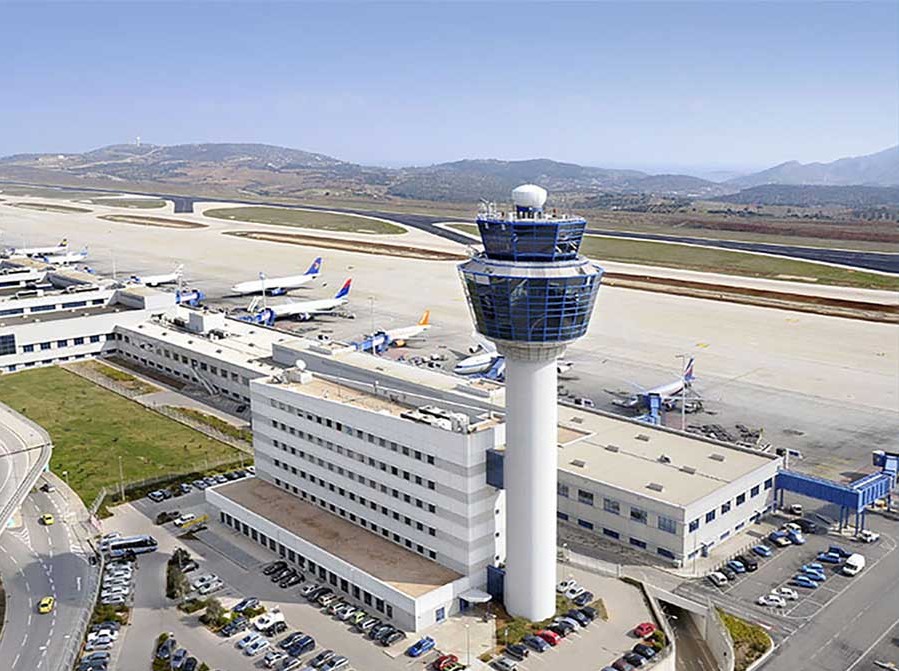 Εικόνα που δείχνει τον πύργο ελέγχου στο διεθνές αεροδρόμιο «Ελ. Βενιζέλος»