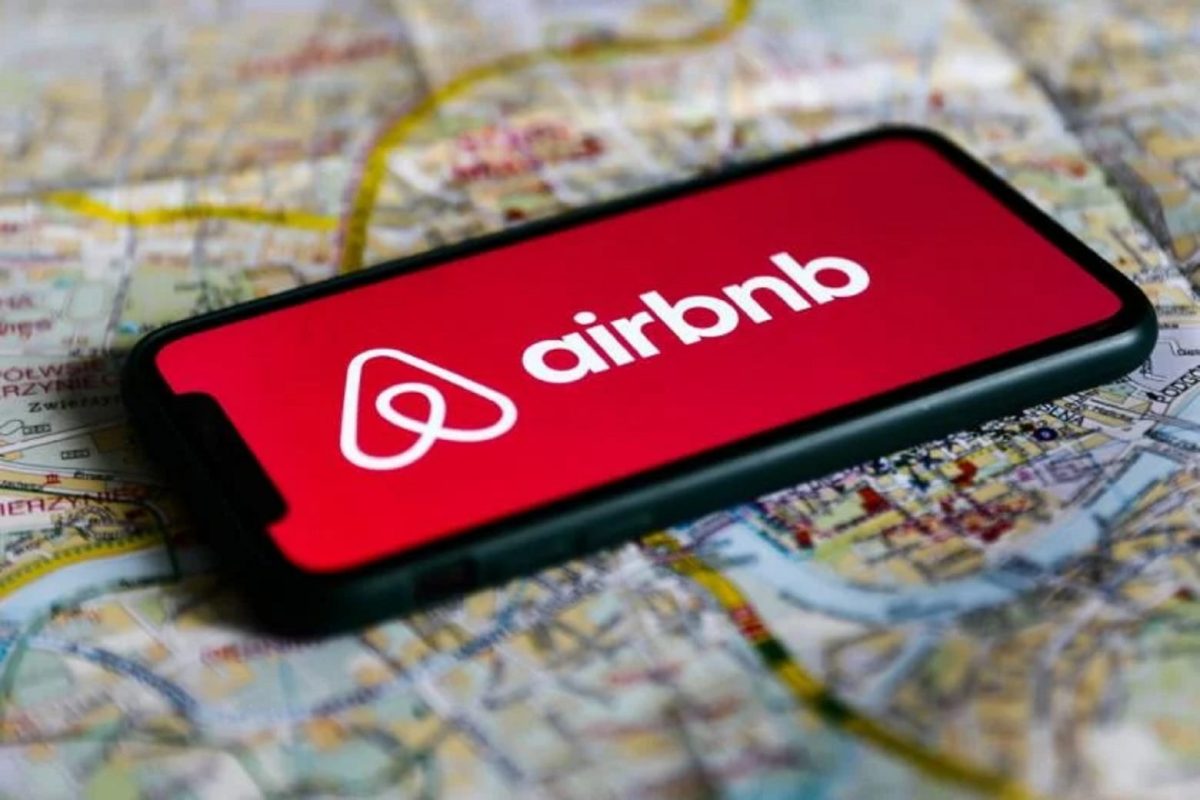 Airbnb: Ρεκόρ διανυκτερεύσεων σε καταλύματα βραχυχρόνιας μίσθωσης – Στα ύψη η ζήτηση σε Ελλάδα [γραφήματα]