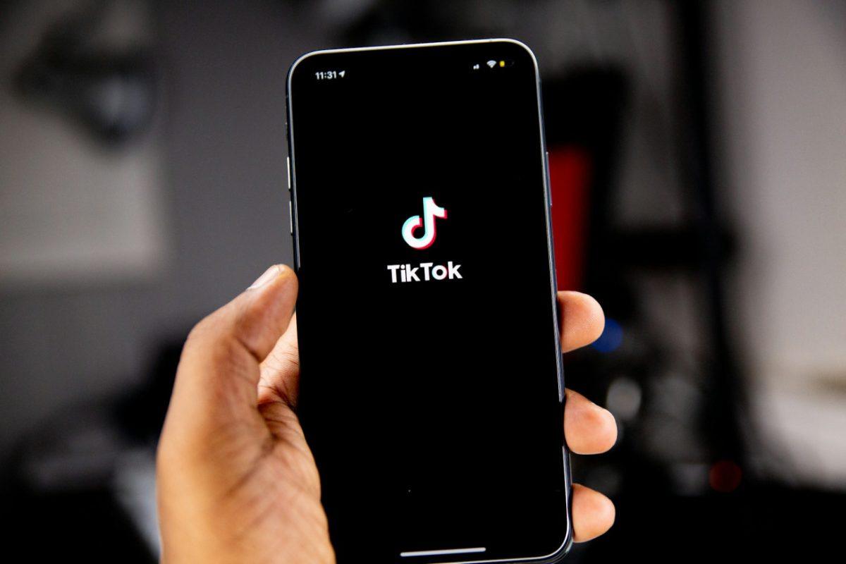 TikTok: Οι ανταγωνιστές ψάχνουν απαντήσεις στην κυριαρχία του