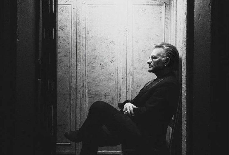 Bono – Από τον ριζοσπαστικό χριστιανισμό των εφηβικών χρόνων στην ευρεία πνευματικότητα
