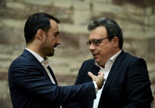 Δεν τα βρίσκουν ΣΥΡΙΖΑ και Νέα Αριστερά για τον Μητσοτάκη – Στον αέρα η κοινή πρόταση προανακριτικής για τα Τέμπη