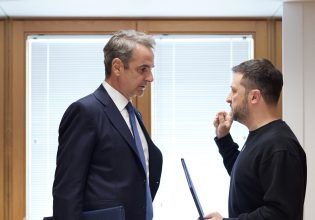 Επικοινωνία Μητσοτάκη – Ζελένσκι: Στη σύνοδο Ουκρανίας – χωρών Νοτιοανατολικής Ευρώπης προσκλήθηκε ο πρωθυπουργός