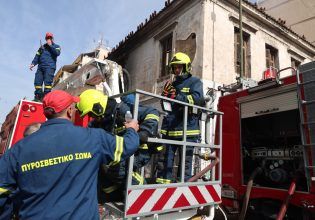 Κατεσβέσθη η φωτιά στο εγκαταλελειμμένο κτίριο στη Λιοσίων- Αποκαταστάθηκε η κυκλοφορία