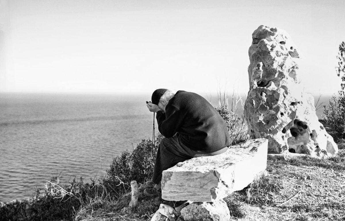 «Άγιον Όρος – Πέρα από το Ορατό»: Μια φωτογραφική έκθεση οδοιπορικό στο Ζάππειο Μέγαρο