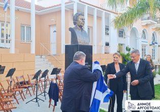 Ο Μίκης «επιστρέφει» στο Ιόνιο με προτομή στο Αργοστόλι