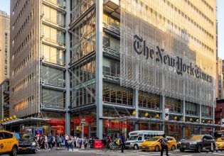 Οι New York Times σε συμφωνία με Amazon για την αδειοδότηση περιεχομένου για εκπαίδευση ΑΙ