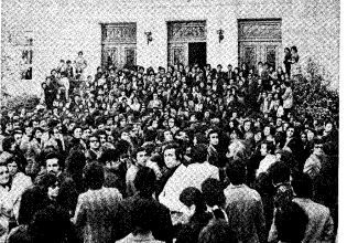 Όταν η Χούντα πίεζε για διαγραφές φοιτητών και ο Δημήτρης Μαρωνίτης έγραφε για μια «Μικρή Αντιγόνη» στα Γιάννενα