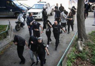 Θεσσαλονίκη: Ελεύθεροι με όρους οι 13 ανήλικοι μετά την απολογία τους για συμμετοχή σε ακροδεξιά συμμορία