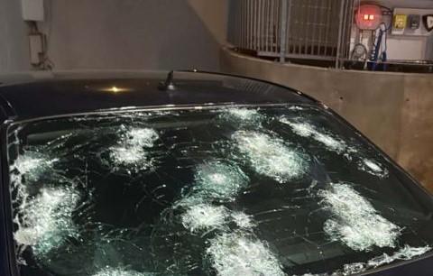 Ένοπλη επίθεση στα Άνω Λιόσια – Γάζωσαν όχημα με καλάσνικοφ