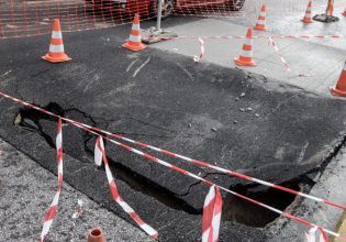 Μοσχάτο: Κυκλοφοριακά προβλήματα στην οδό Μιαούλη λόγω καθίζησης οδοστρώματος