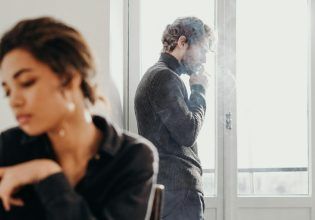 Ιδού η απορία: Αξίζει να δώσεις μια δεύτερη ευκαιρία στη σχέση;