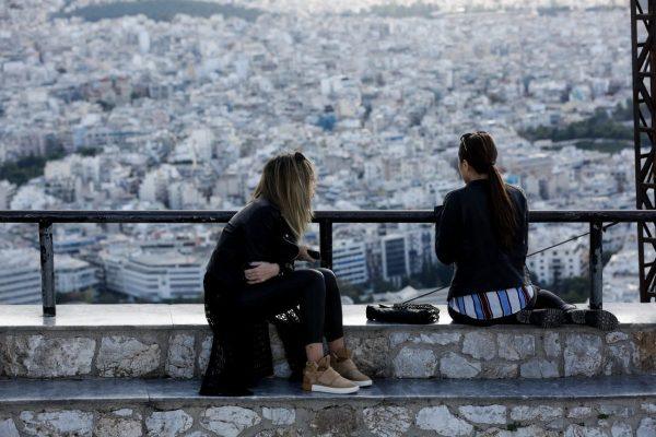 Στεγαστικό: Εφιάλτης η εύρεση προσιτής στέγης – Στα ύψη οι τιμές αγοράς και ενοικίασης, στα τάρταρα οι μισθοί