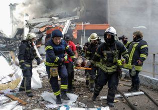 Ουκρανία: Τουλάχιστον 5 νεκροί από ρωσική επίθεση σε Χάρκοβο και Χερσώνα – «Το μεγαλύτερο χτύπημα»