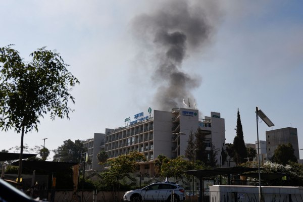 Live: Δεν έχουμε ενδείξεις ότι το Ιράν έχει σχέδιο κατασκευής πυρηνικών όπλων, λέει ο ΔΟΑΕ