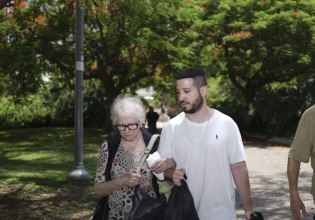 Εκτεταμένες ζημιές στο Τελ Αβίβ – Μαρτυρίες Ισραηλινών στο in μετά την ιρανική επίθεση